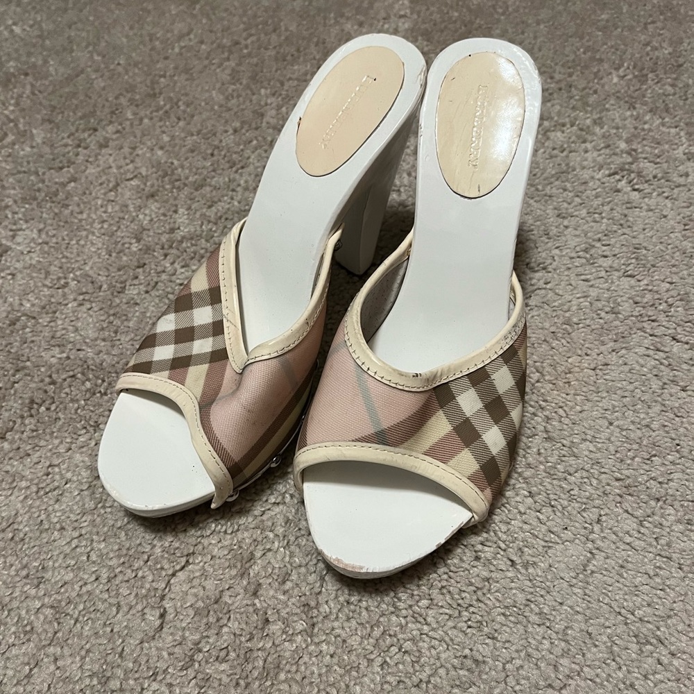 burberry shoes women